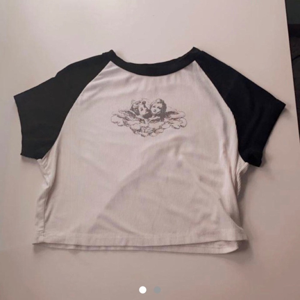 Crop top, black and white